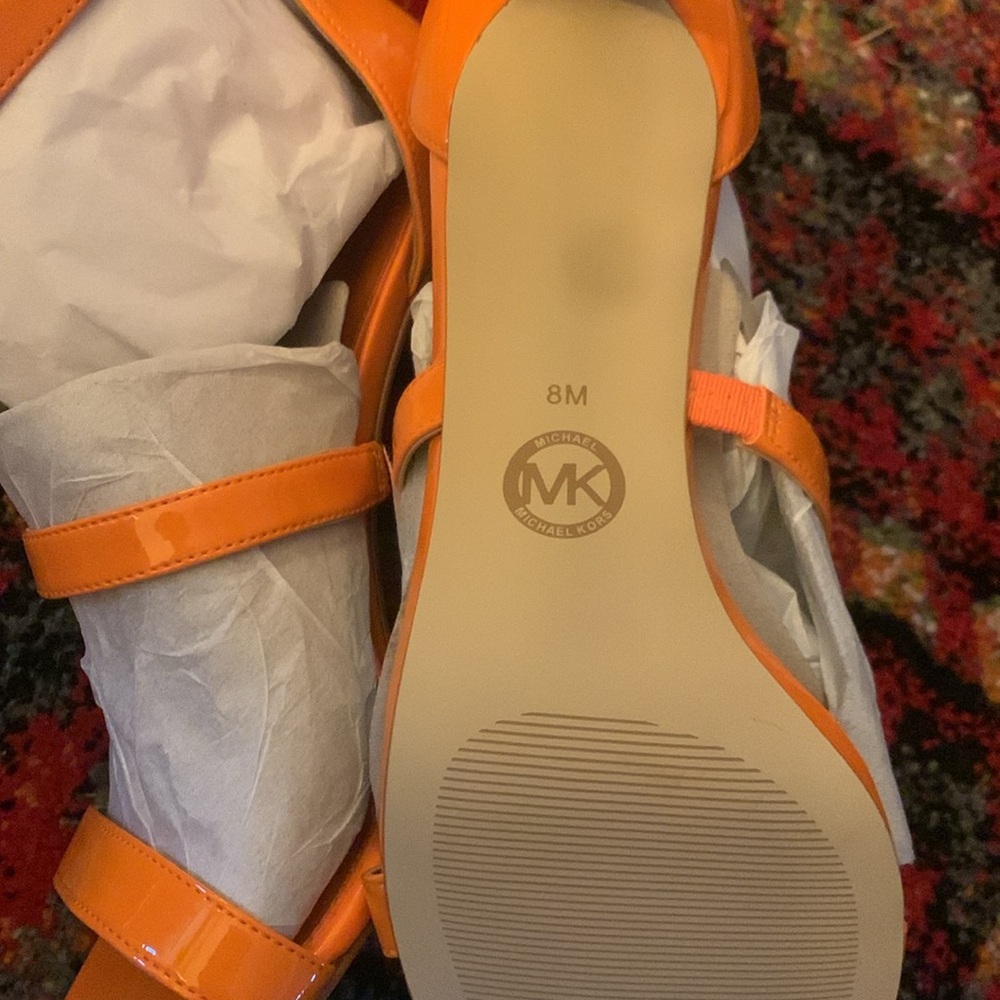 NWOB Michael Kors Koda Heel in Orange Patent - Picture 6 of 6